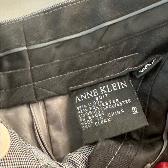 Ann Klein pantsuit! Small black and white check - Picture 8 of 8